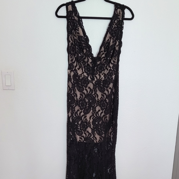 Rubber Ducky Productions, Inc. Dresses & Skirts - V Neck Floral Lace Maxi Gown Dress Homecoming Dres